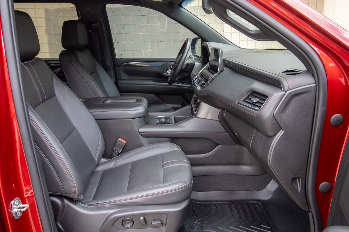 Used 2022 Chevrolet Tahoe RST w/ Luxury Package AWD/4WD image 24