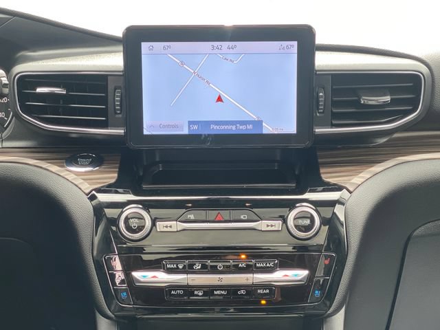 Used 2022 Ford Explorer Limited w/ Class IV Trailer Tow Package AWD/4WD image 25