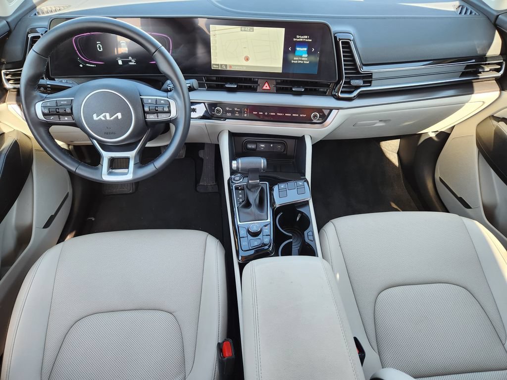 Certified 2025 Kia Sportage EX w/ Premium Package AWD/4WD image 10