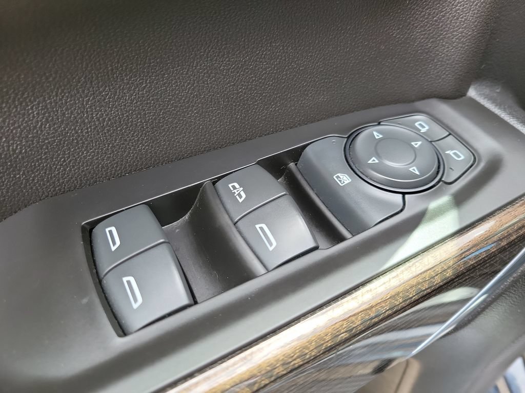 Used 2020 Chevrolet Silverado 1500 LT w/ All-Star Edition AWD/4WD image 17