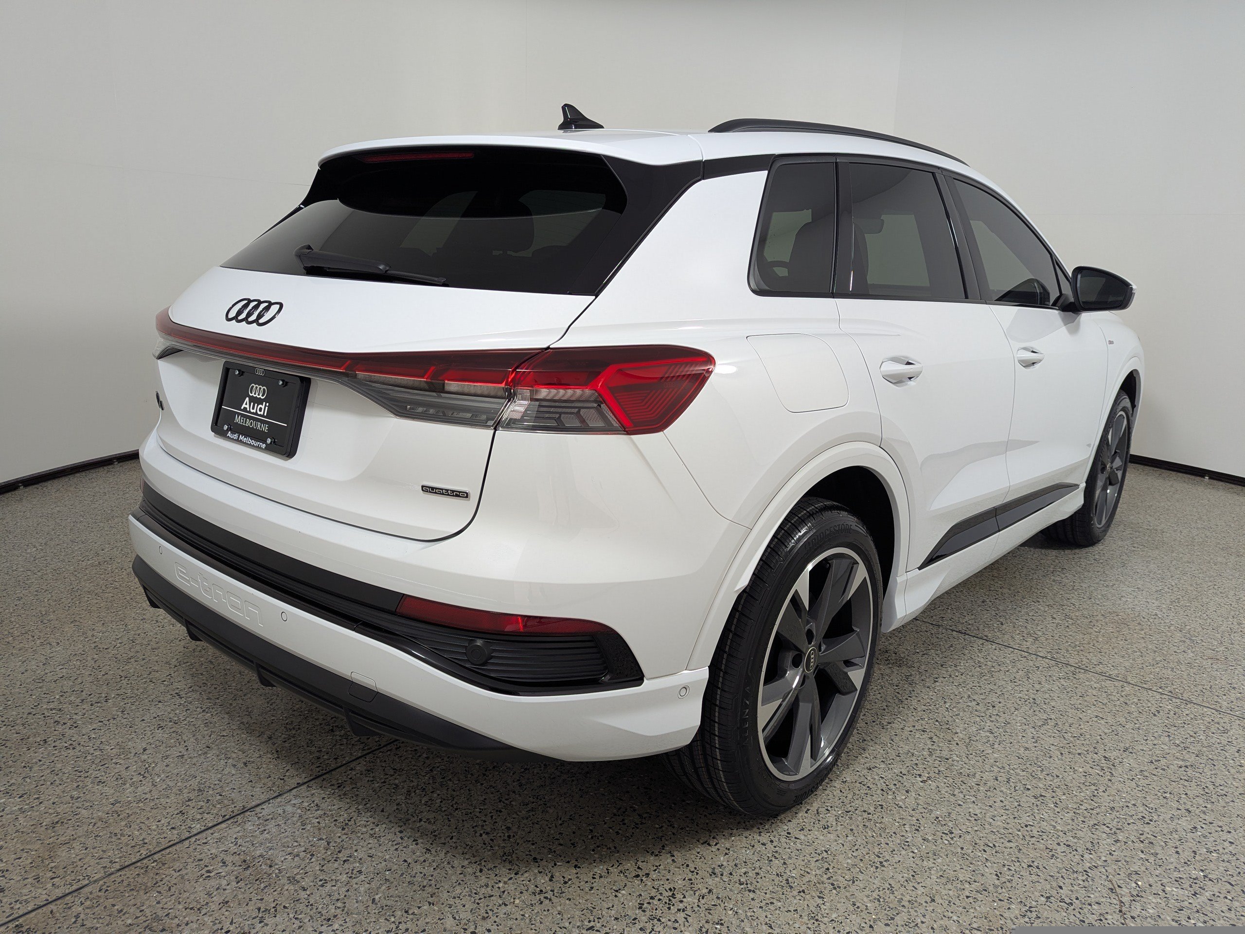 Used 2023 Audi Q4 e-tron Premium Plus w/ Premium Plus AWD/4WD image 7