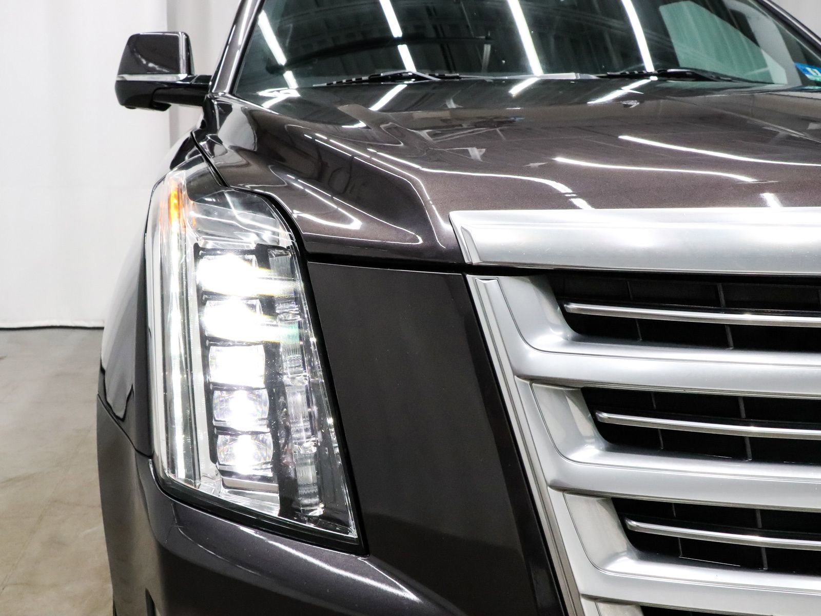 Used 2016 Cadillac Escalade Platinum AWD/4WD image 51