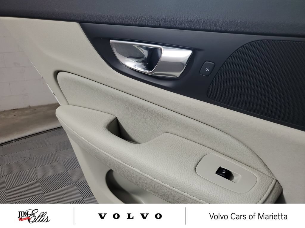 Used 2021 Volvo S60 T5 Momentum w/ Climate Package FWD image 18