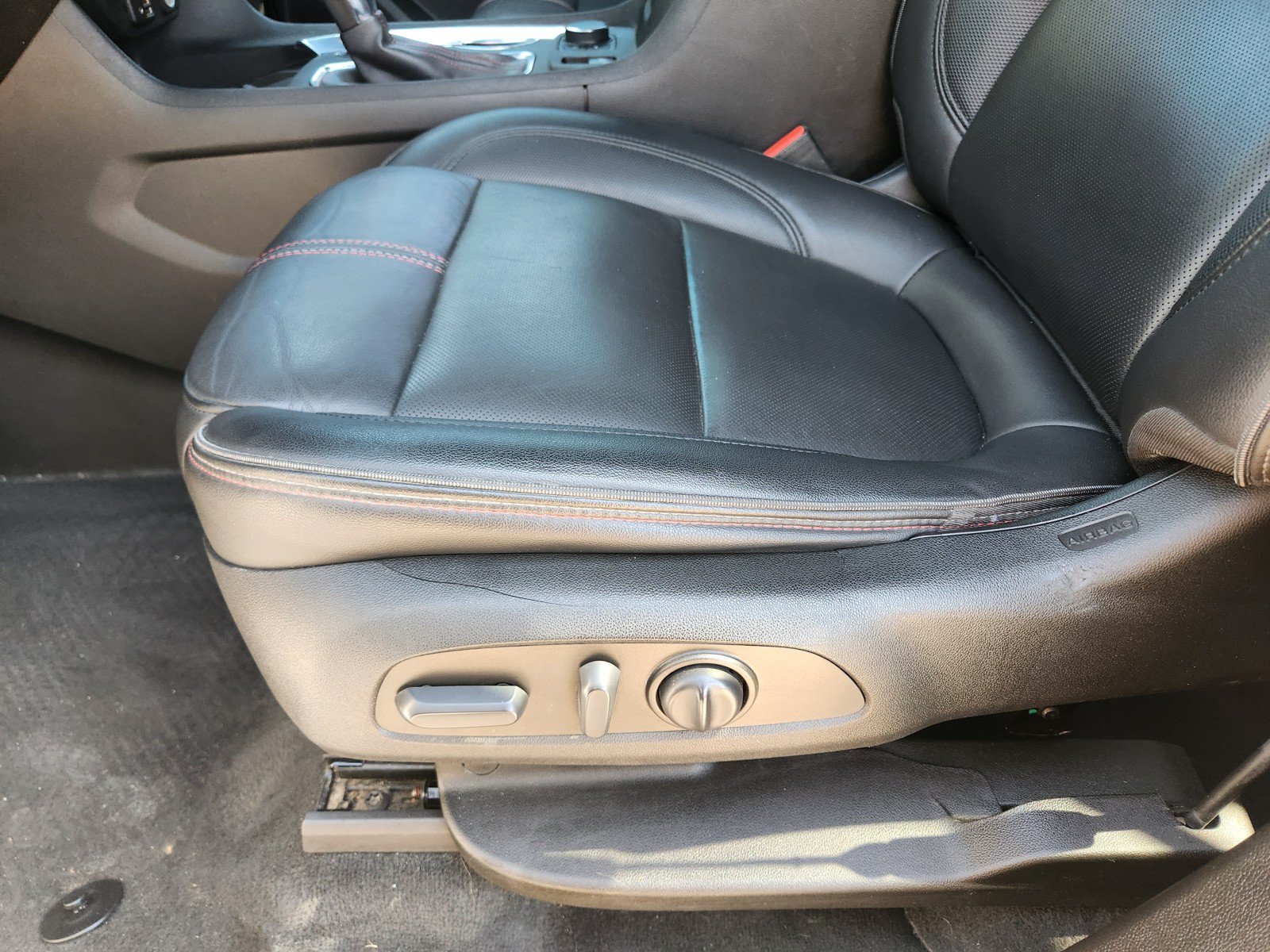Used 2022 Chevrolet Traverse RS FWD image 22