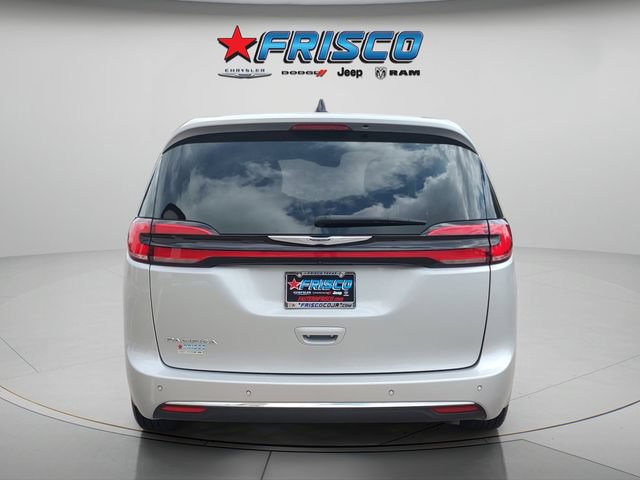 Certified 2024 Chrysler Pacifica Touring-L FWD image 6