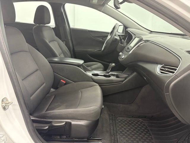 Used 2018 Chevrolet Malibu LT image 27
