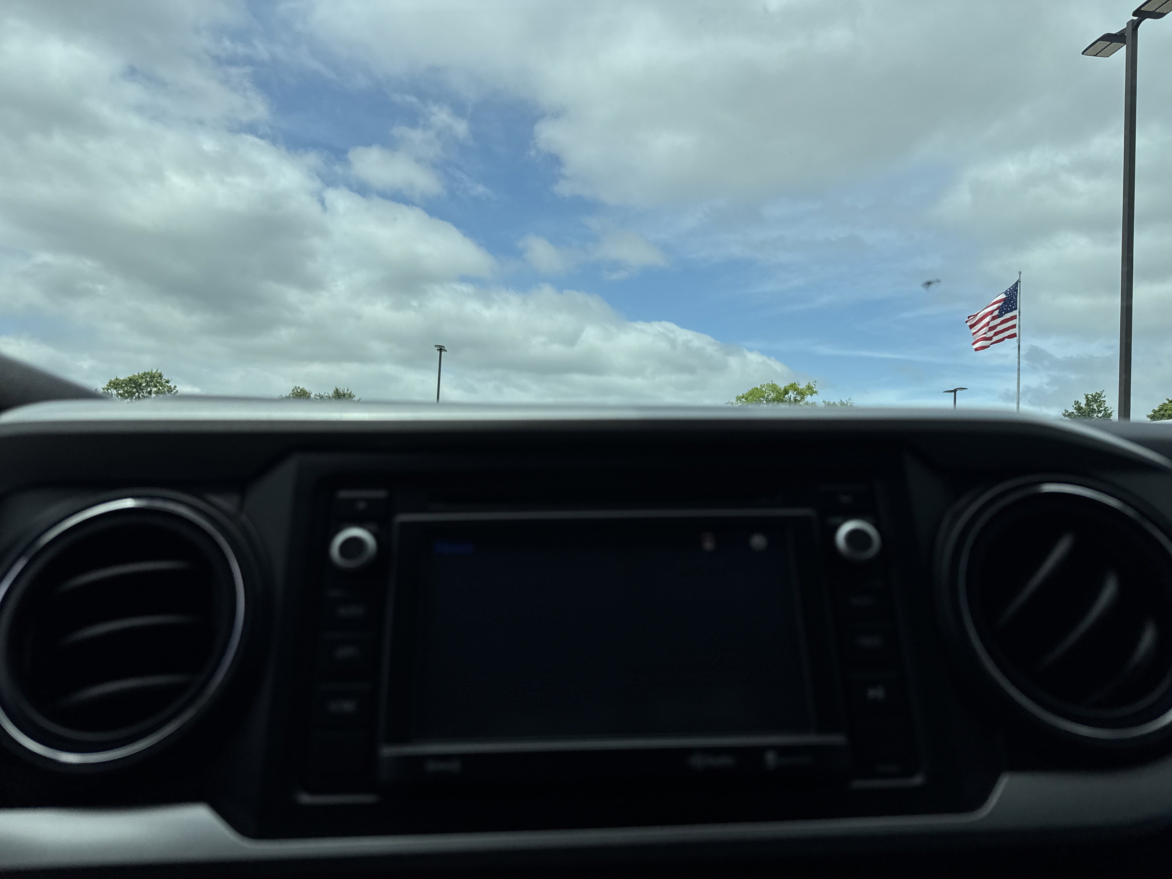 Used 2017 Toyota Tacoma SR5 w/ Tow Package RWD image 22