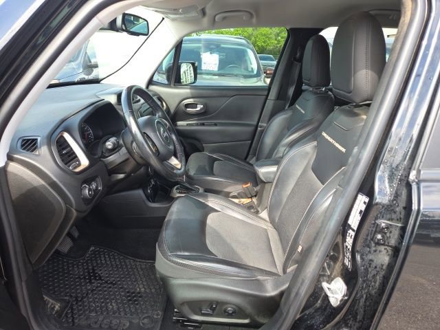 Used 2017 Jeep Renegade Trailhawk AWD/4WD image 8