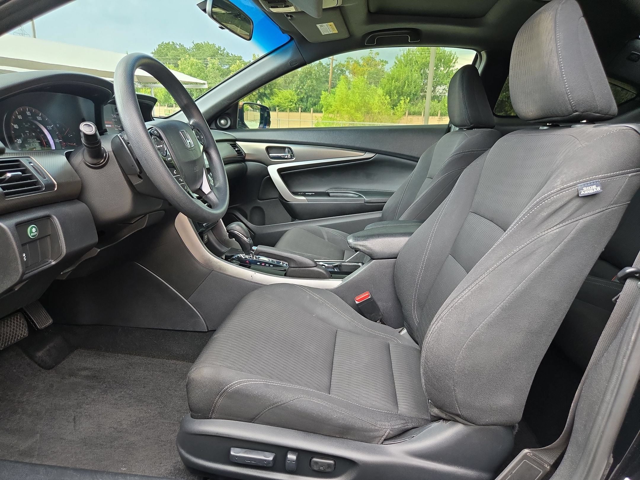 Used 2017 Honda Accord EX image 9