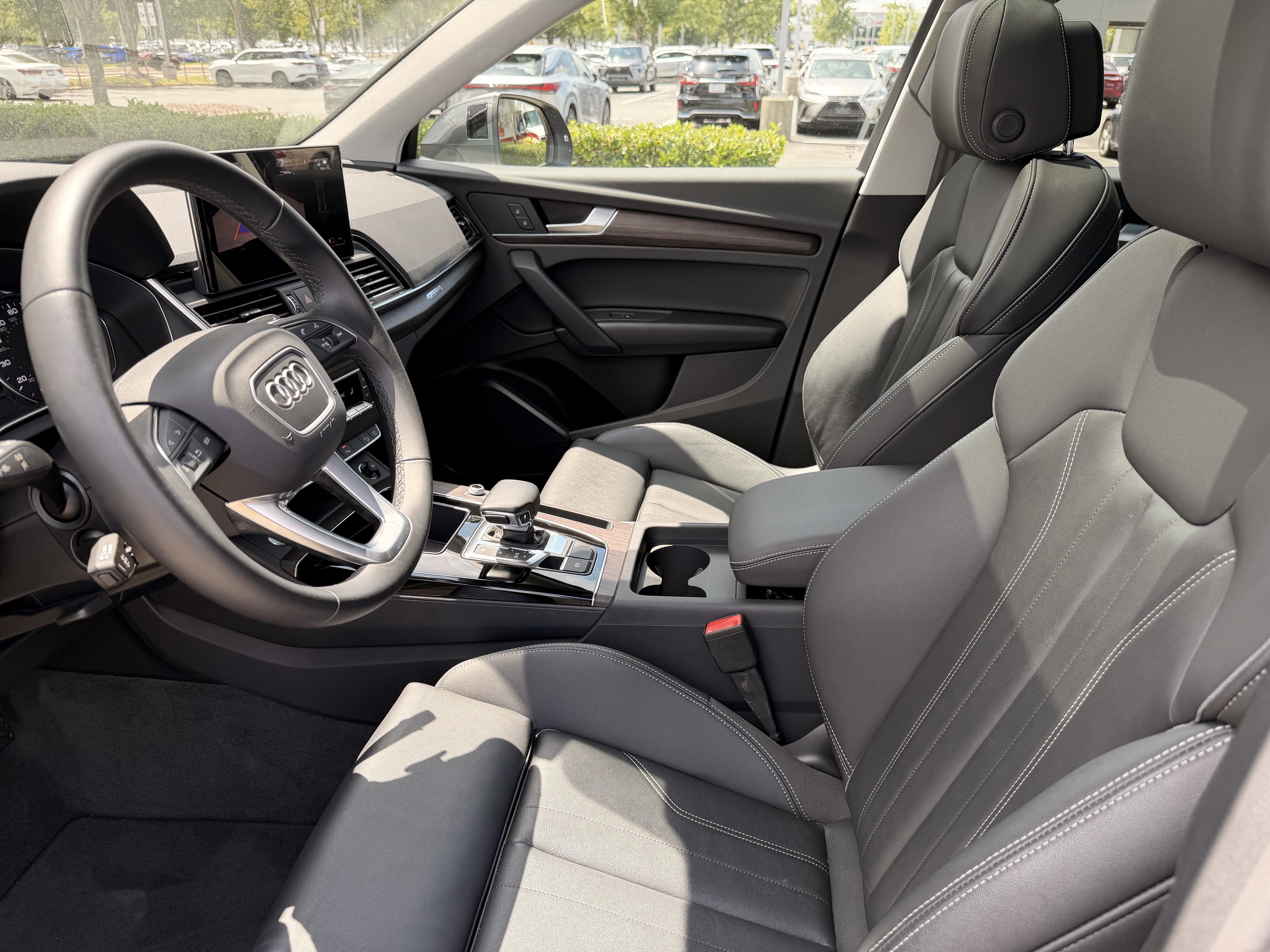 Certified 2025 Audi Q5 2.0T Premium AWD/4WD image 16