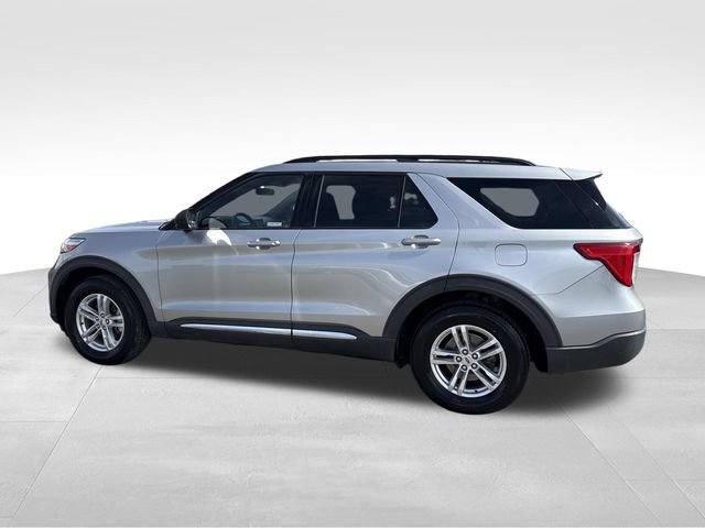 Used 2020 Ford Explorer XLT w/ Equipment Group 202A image 8