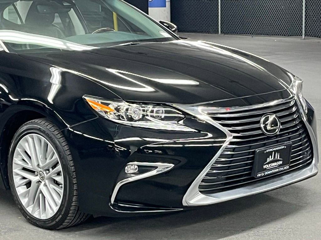 Used 2018 Lexus ES 350 w/ Luxury Package w/Wood Trim image 39