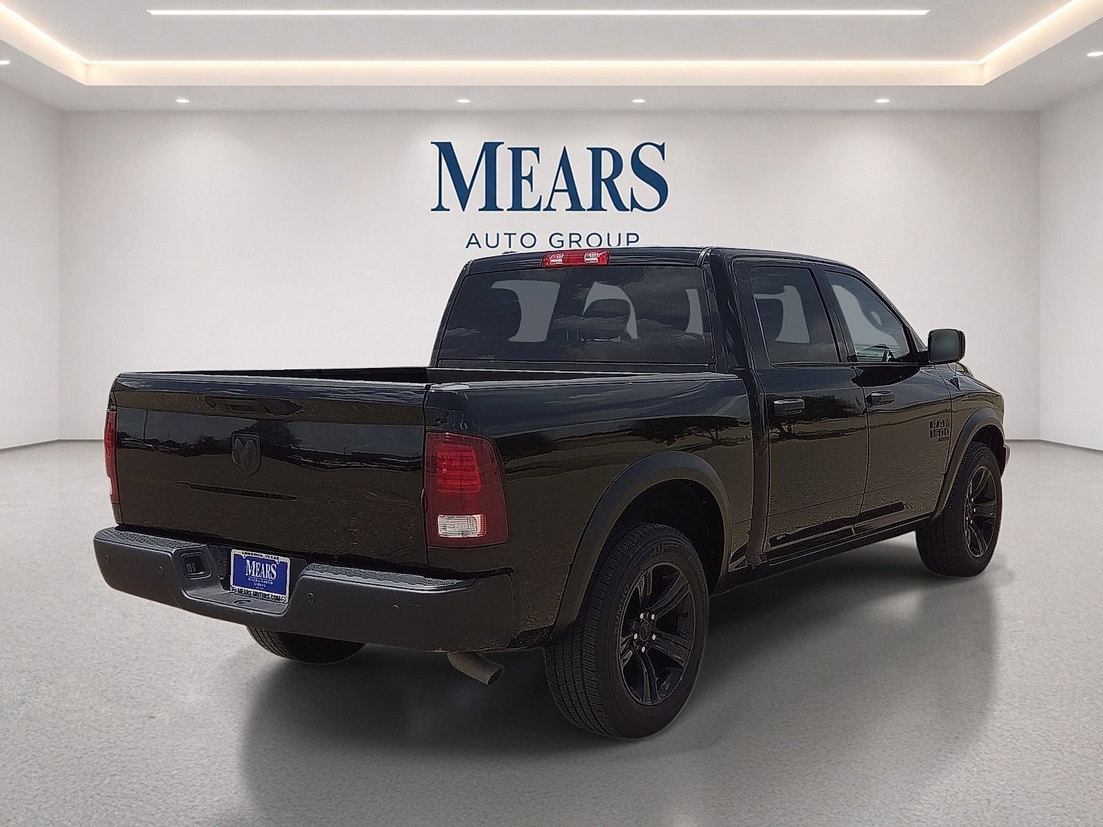 Used 2024 RAM 1500 Classic Warlock RWD image 5