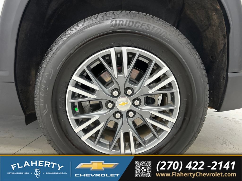 Used 2026 Chevrolet Traverse LT w/ Driver Confidence Package FWD image 18