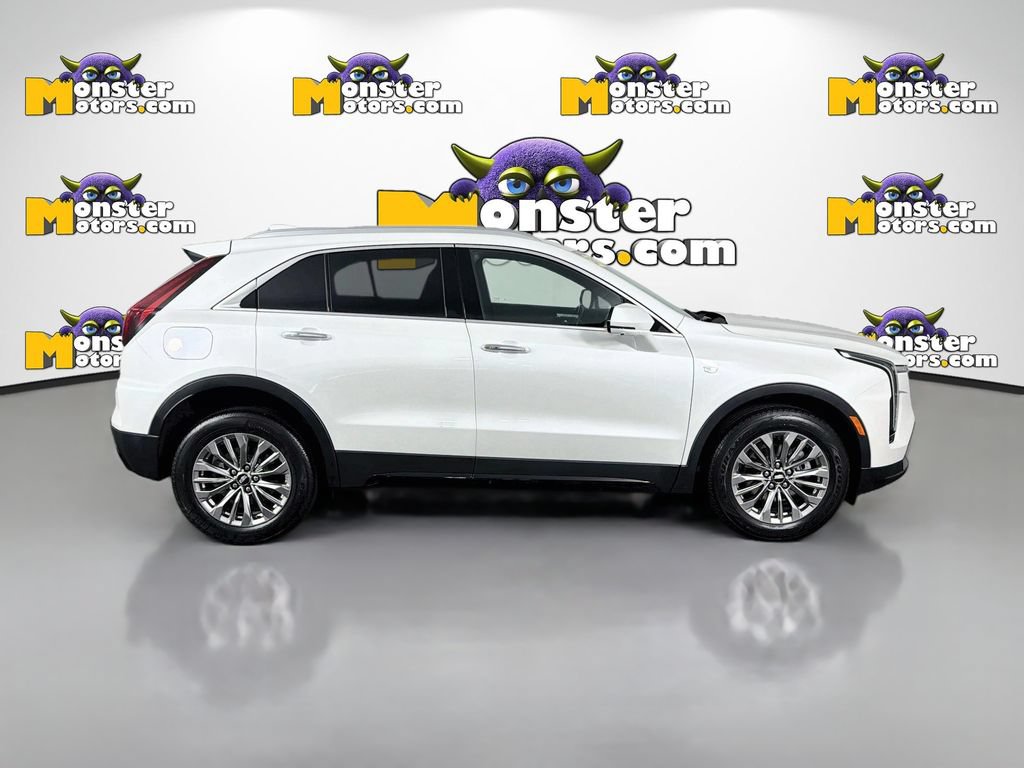 Used 2024 Cadillac XT4 Premium Luxury w/ Active Safety Package AWD/4WD image 4