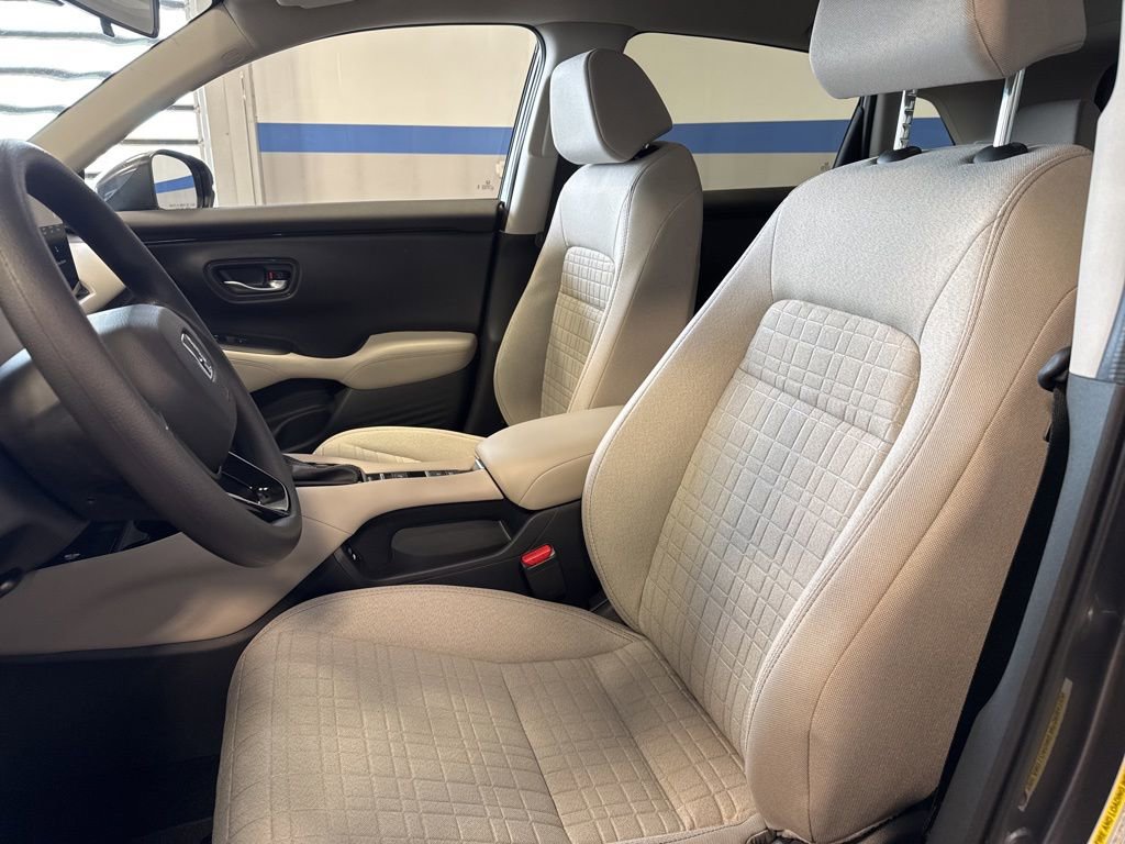 New 2026 Honda HR-V LX image 17