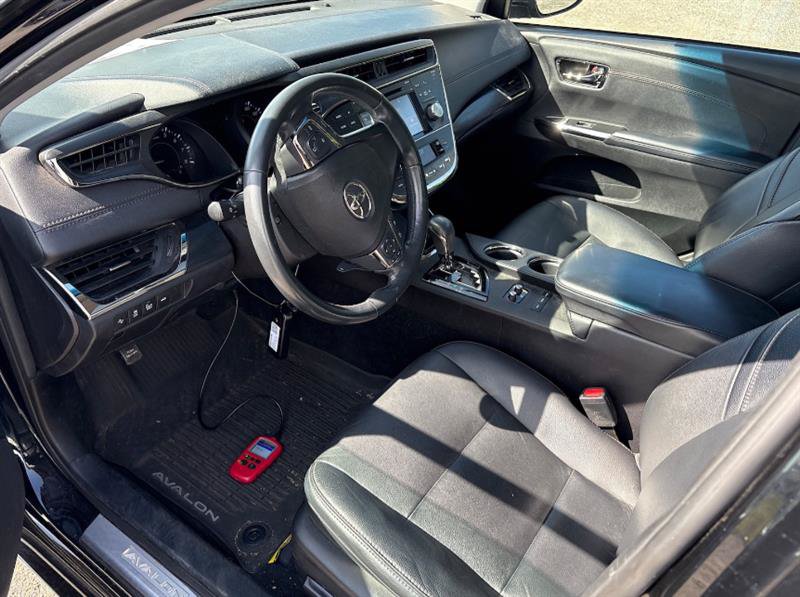 Used 2018 Toyota Avalon Touring w/ All Weather Liner Package FWD image 5