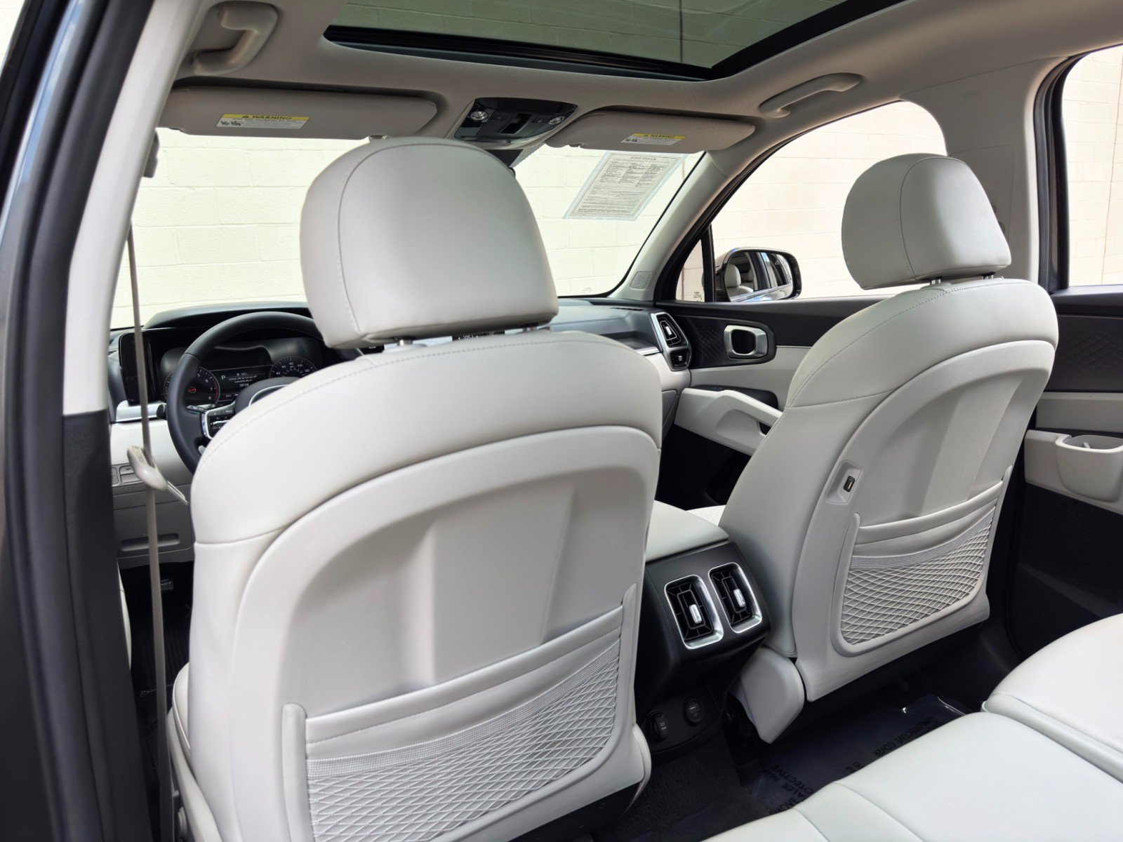 Used 2022 Kia Sorento S w/ Panoramic Sunroof Package FWD image 33