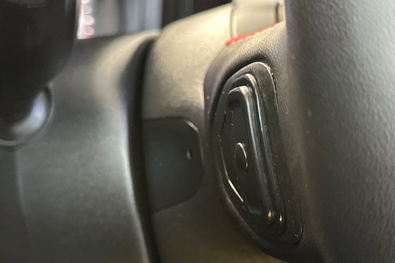 Used 2024 Jeep Wrangler Rubicon w/ Convenience Group image 38