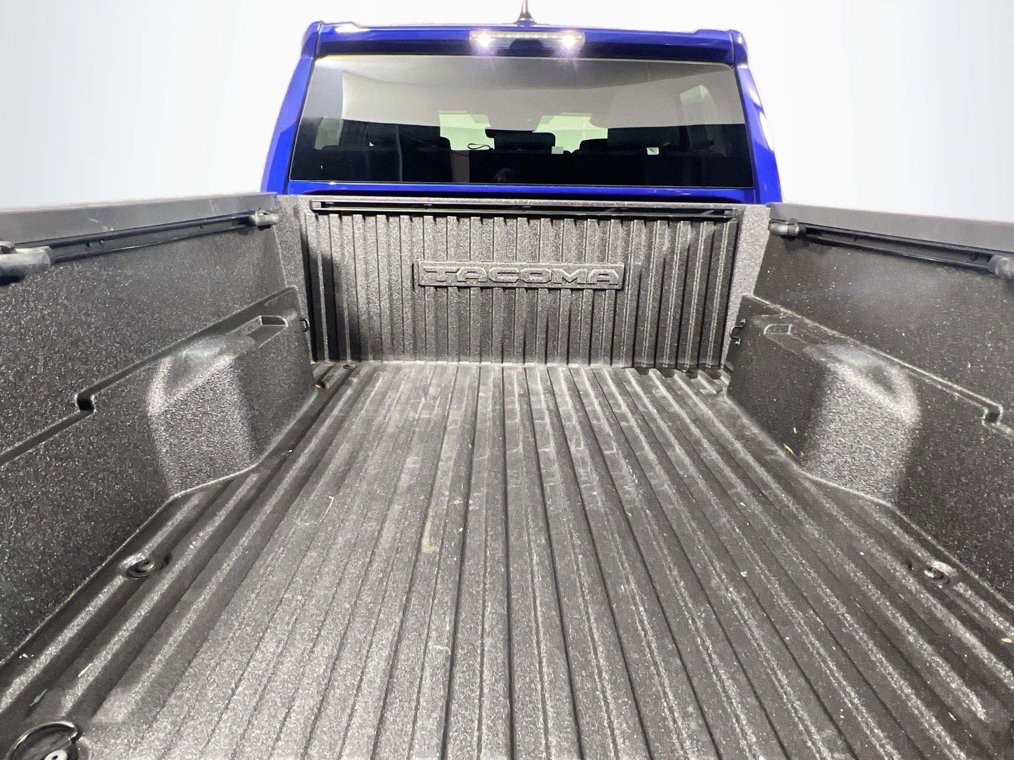 Used 2025 Toyota Tacoma TRD Sport image 33