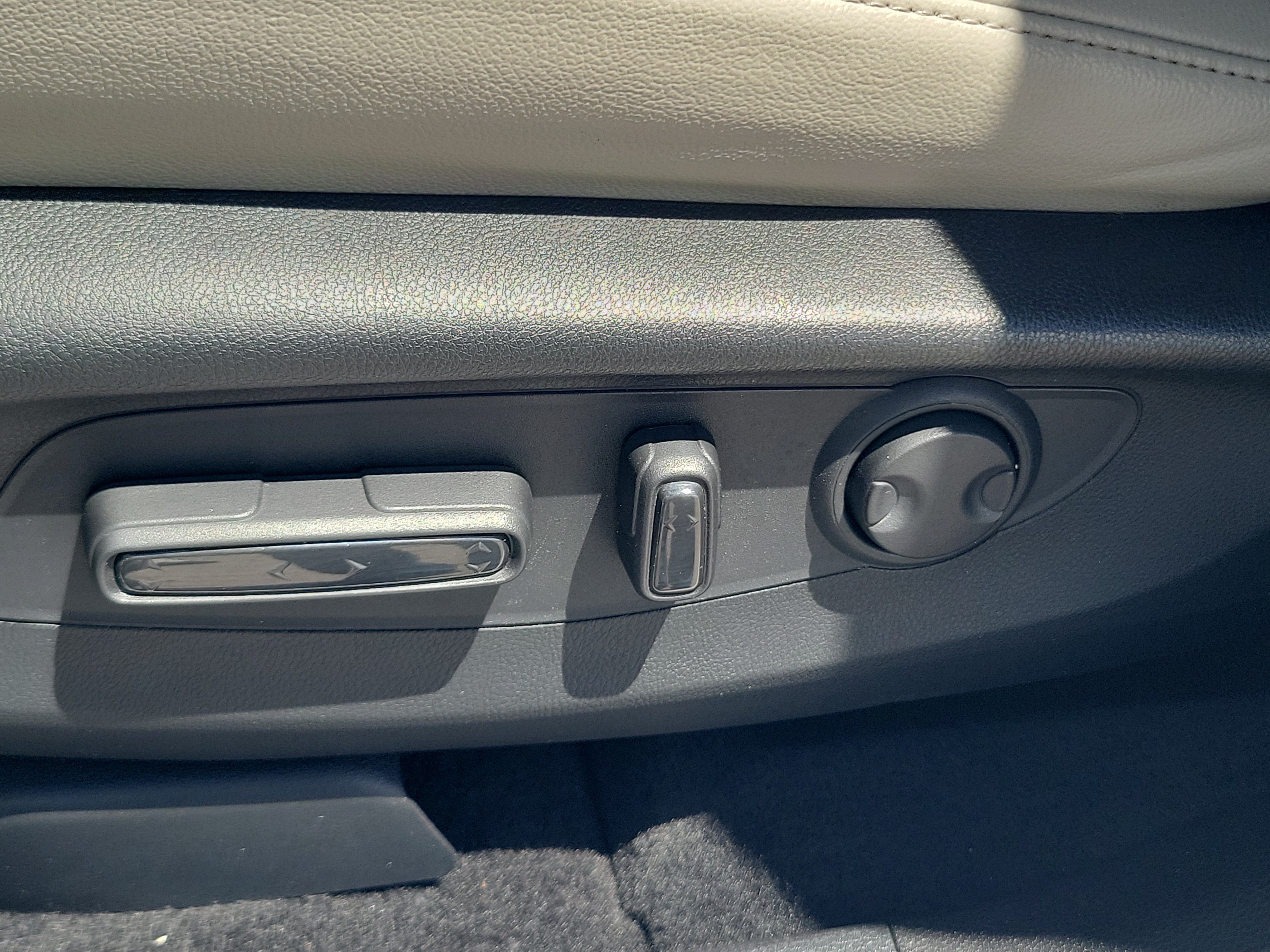 Used 2024 Honda CR-V EX-L image 13