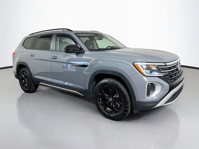 Used 2024 Volkswagen Atlas Peak Edition SEL AWD/4WD image 24