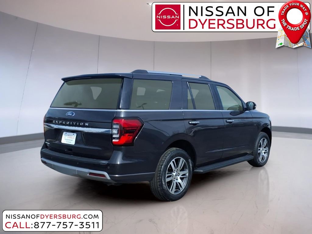 Used 2024 Ford Expedition Limited image 3