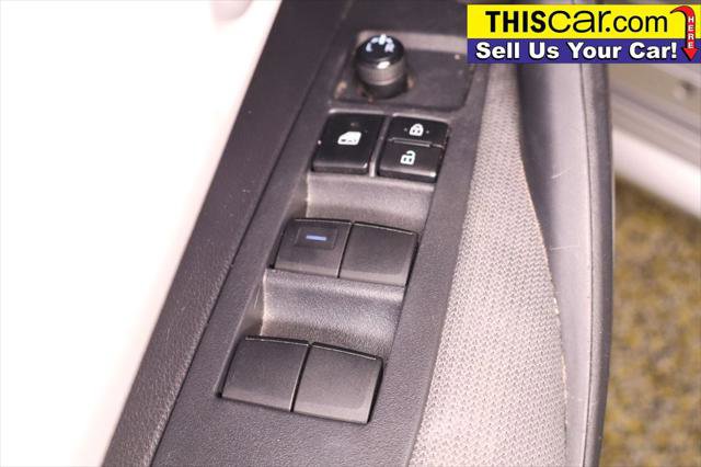 Used 2021 Toyota Corolla LE FWD image 27