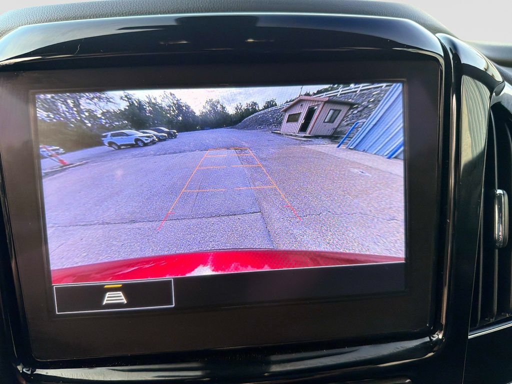 Used 2023 Chevrolet Traverse LT FWD image 25