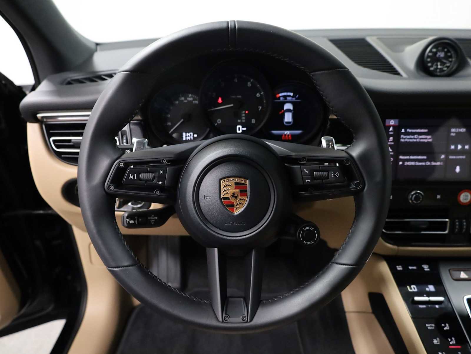 Certified 2026 Porsche Macan AWD/4WD image 25