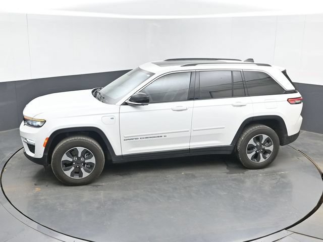 Used 2022 Jeep Grand Cherokee Limited 4xe w/ Luxury Tech Group II AWD/4WD image 20