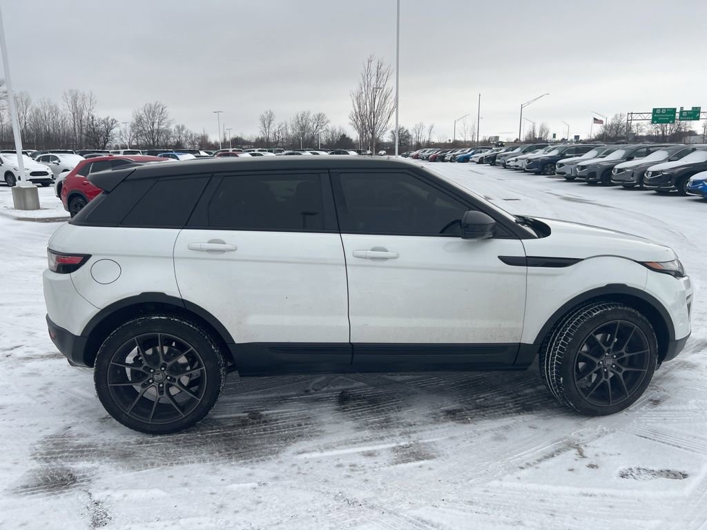 Used 2016 Land Rover Range Rover Evoque SE Premium image 3