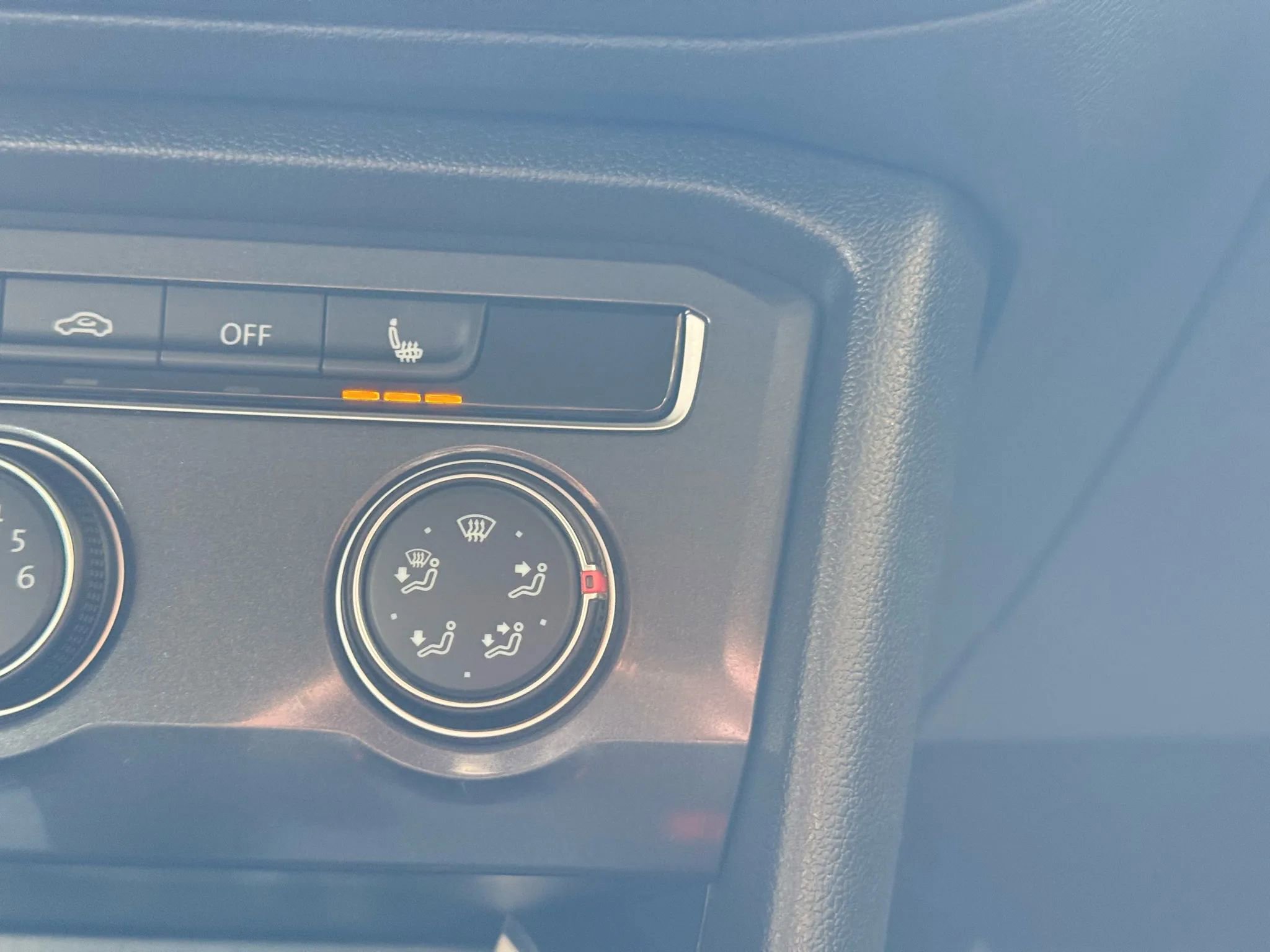 Used 2024 Volkswagen Tiguan S AWD/4WD image 31