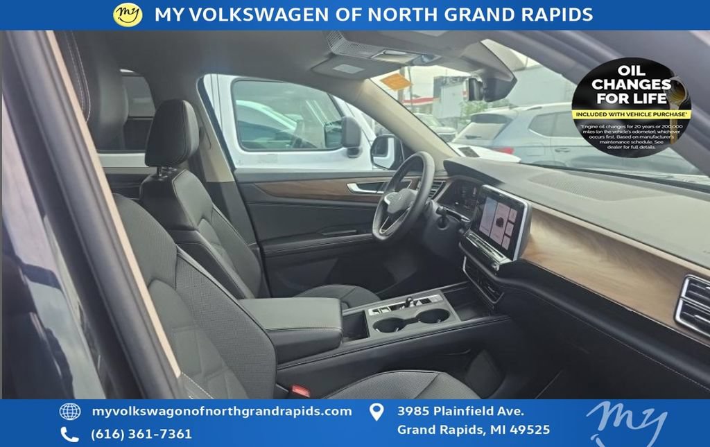 Certified 2024 Volkswagen Atlas SE AWD/4WD image 8