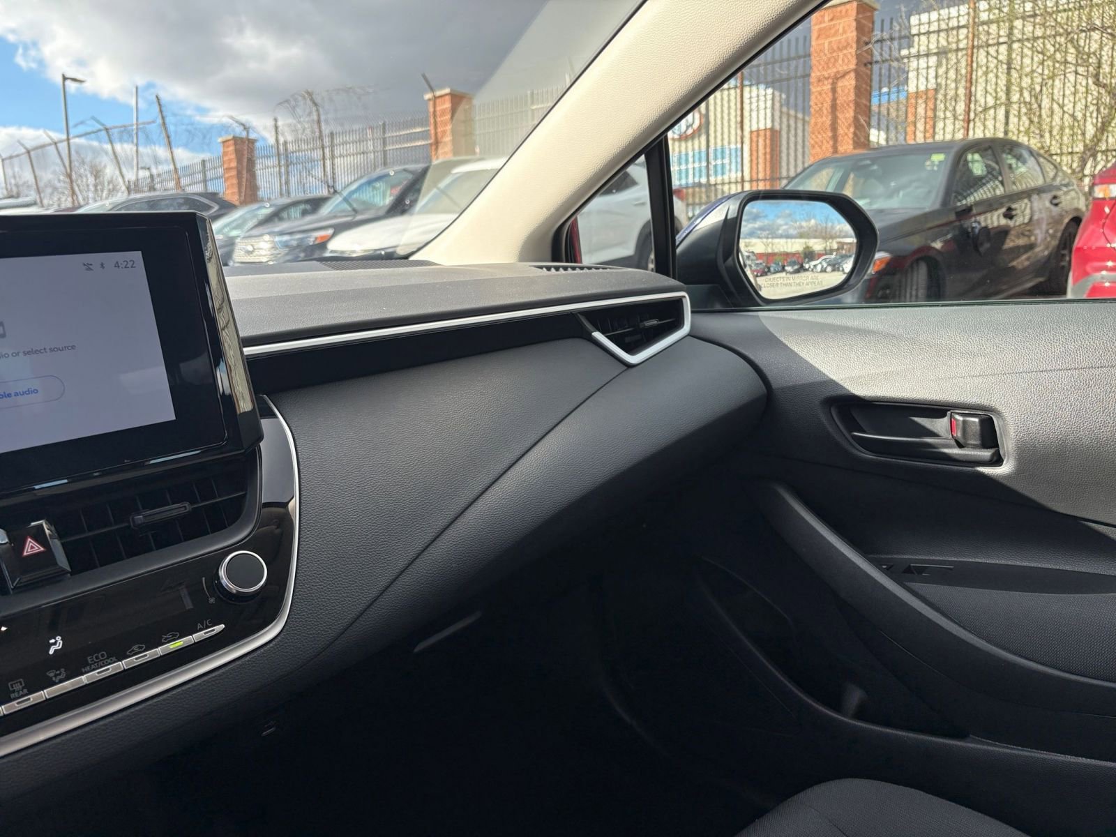 Used 2025 Toyota Corolla LE image 35