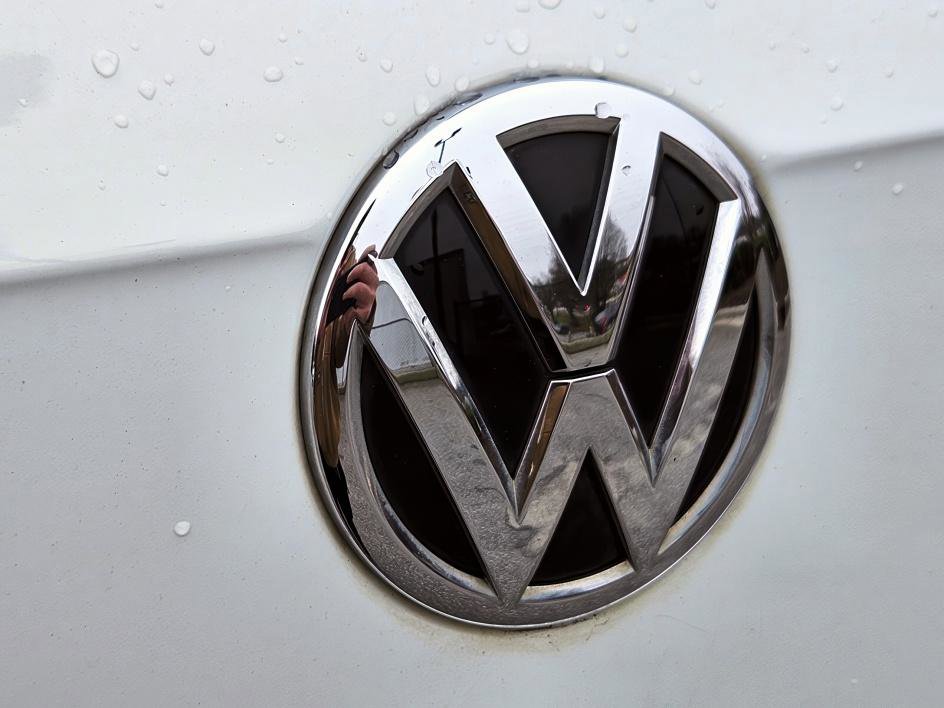 Used 2020 Volkswagen Tiguan SE image 13