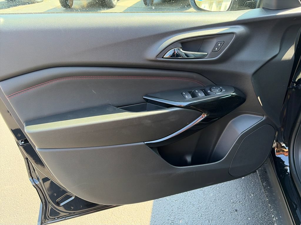 New 2026 Chevrolet Trax RS FWD image 16