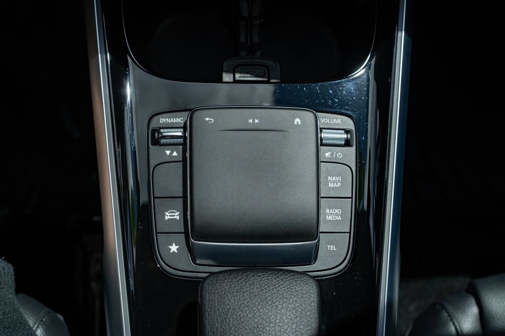 Used 2023 Mercedes-Benz GLB 250 4MATIC image 19
