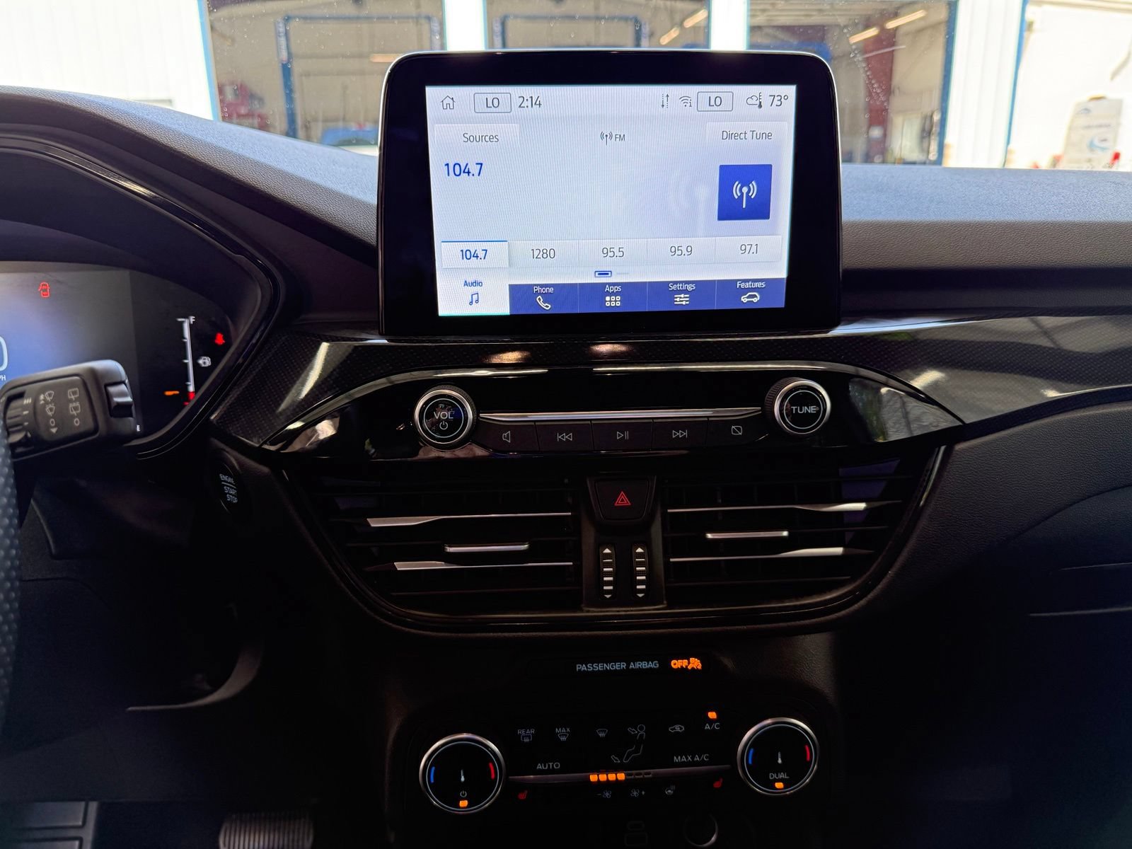 Used 2025 Ford Escape ST-Line Select AWD/4WD image 16