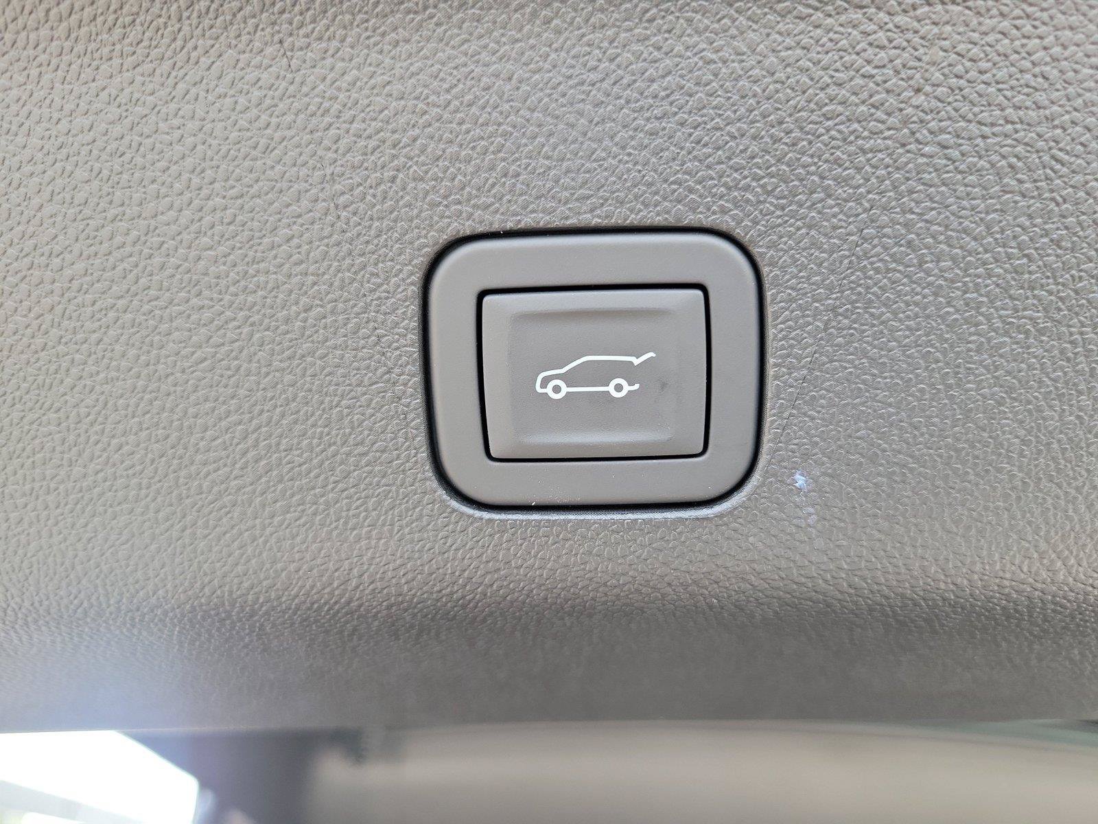 New 2026 GMC Yukon XL Denali Ultimate AWD/4WD image 7