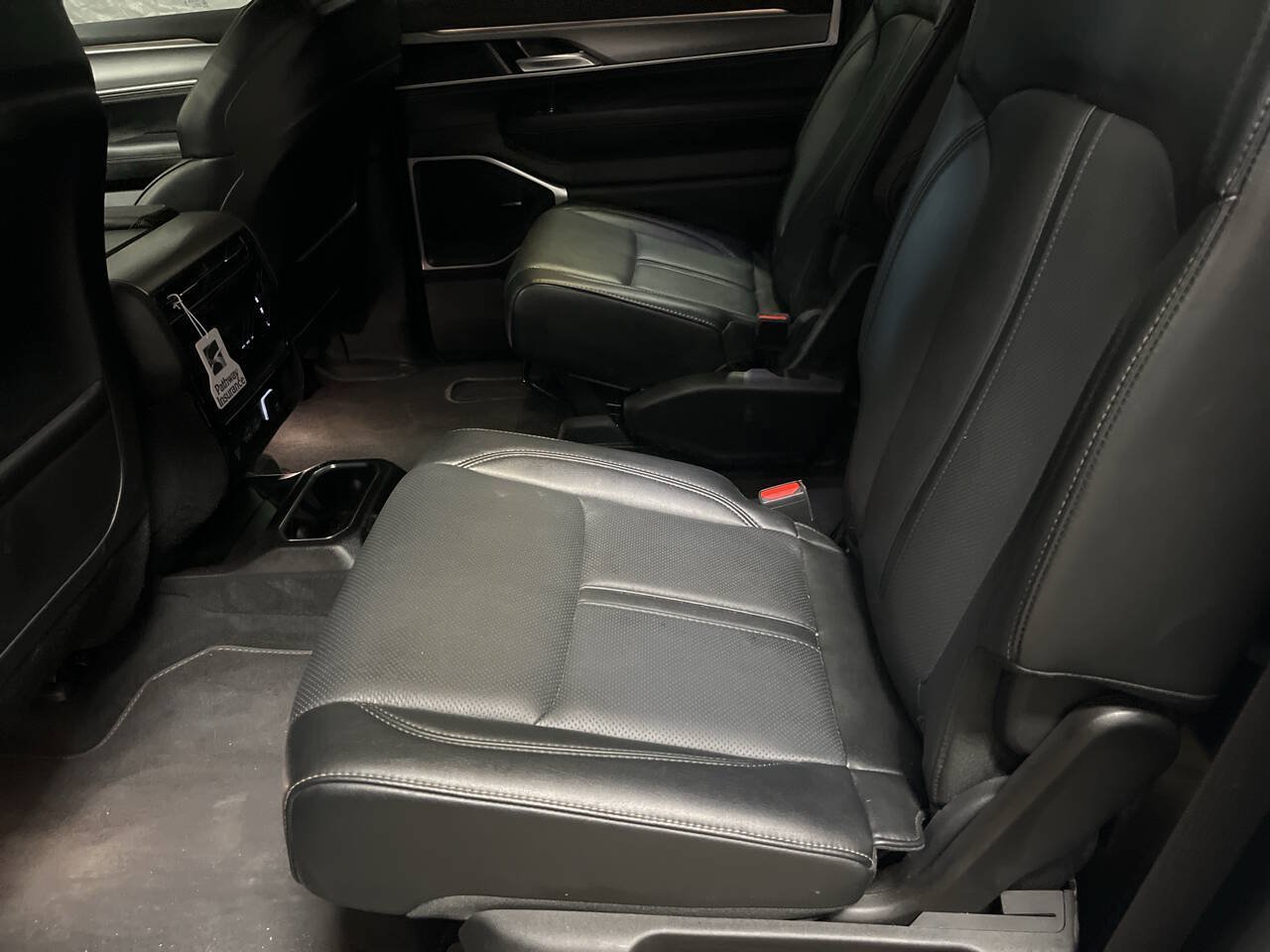 Used 2025 Jeep Wagoneer Series II AWD/4WD image 27