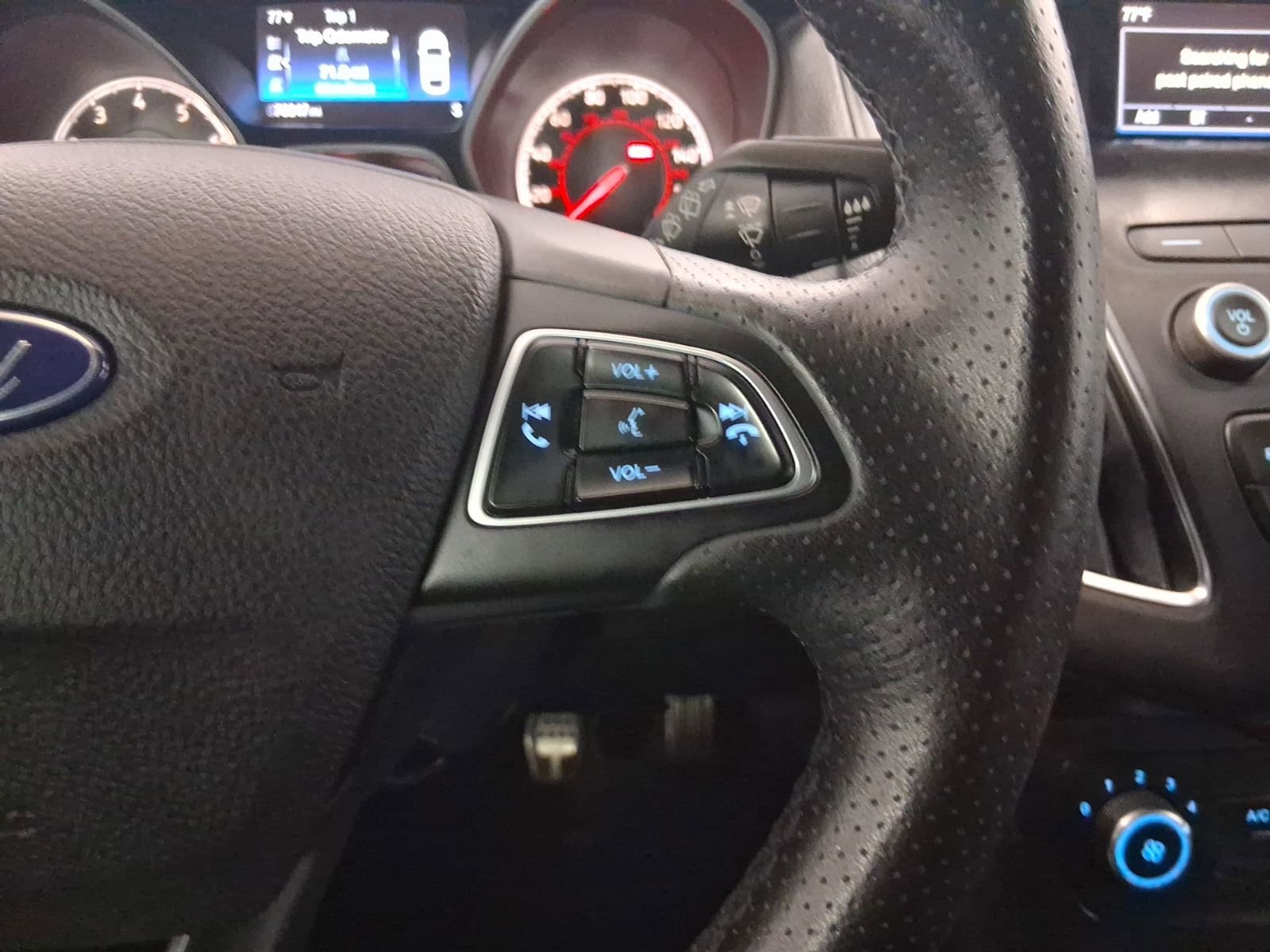 Used 2018 Ford Focus ST FWD image 23