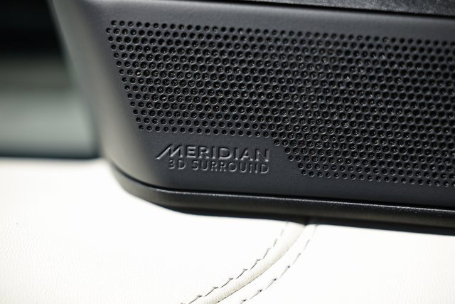 New 2025 Land Rover Range Rover SE image 23