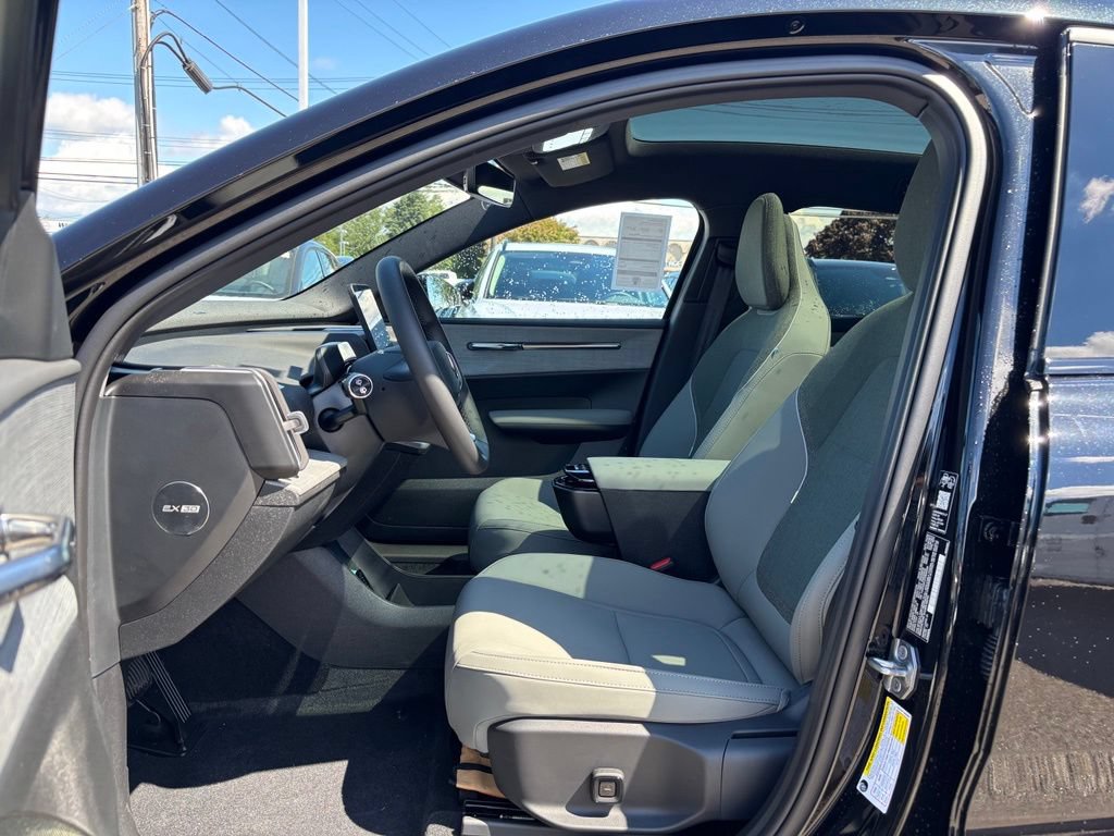 New 2026 Volvo EX30 Ultra w/ Protection Package AWD/4WD image 15