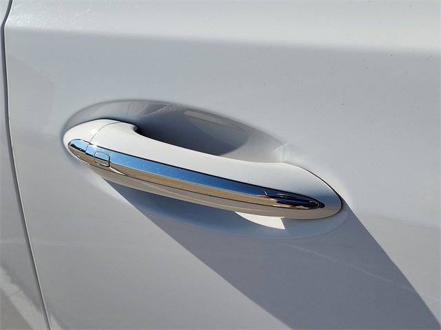 Used 2022 Buick Enclave Premium image 9