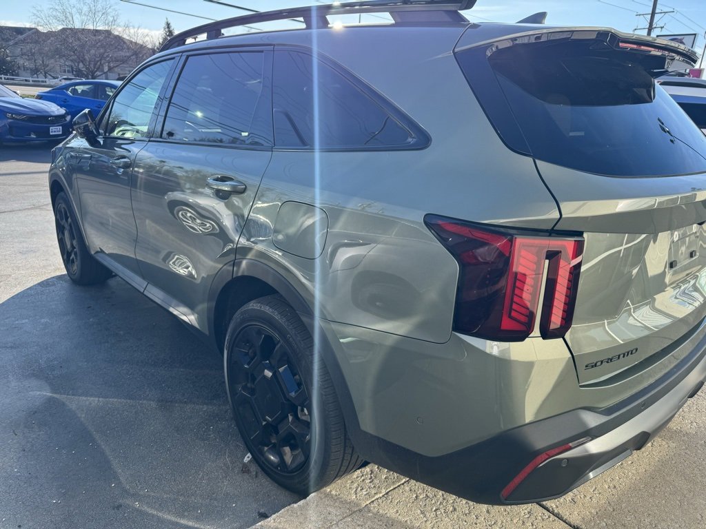 Used 2025 Kia Sorento SX Prestige w/ Olive Brown Leather Package image 4