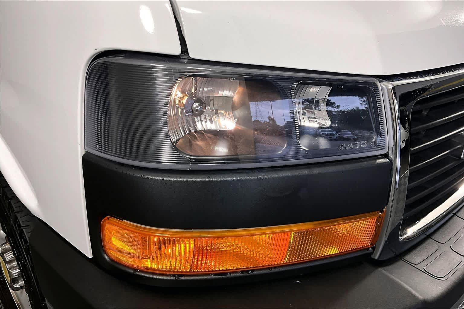 Used 2021 GMC Savana 2500 w/ Driver Convenience Package RWD image 23