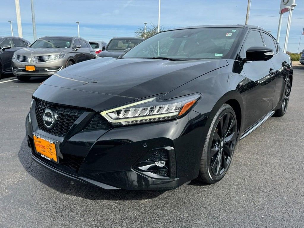 Used 2023 Nissan Maxima SR w/ Sport Mat Group image 8