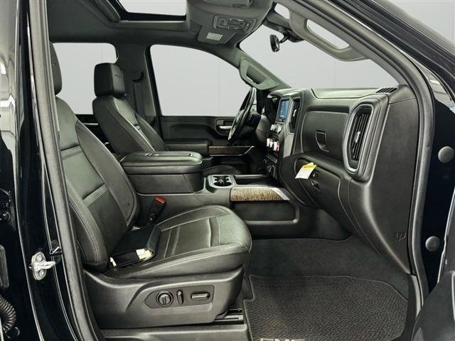 Used 2021 GMC Sierra 3500 Denali w/ Denali Ultimate Package AWD/4WD image 17