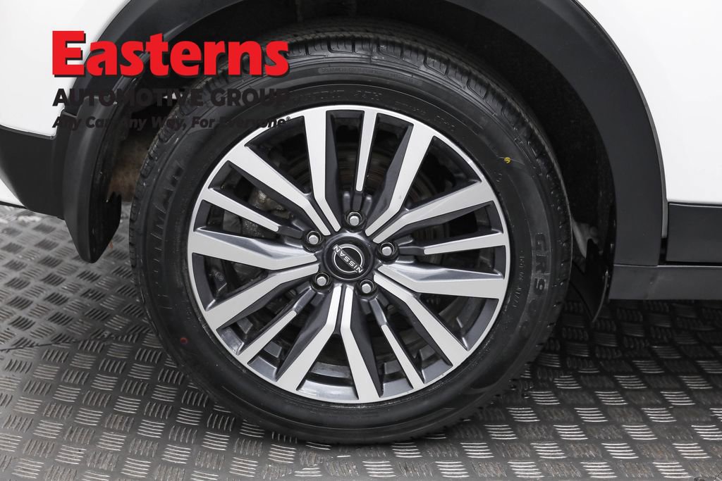 Used 2023 Nissan Kicks SV image 30